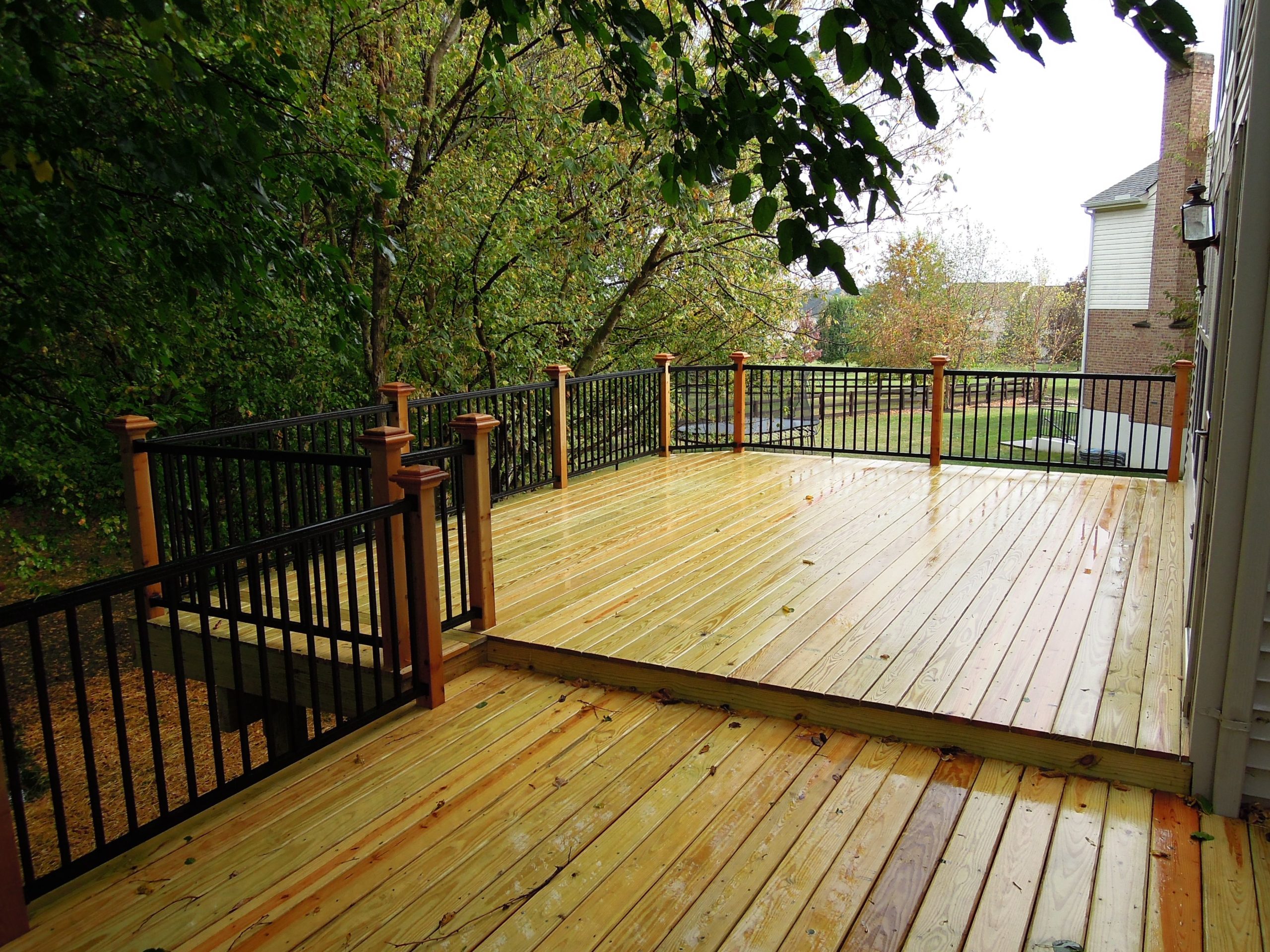 How to keep Staining Cedar Wood Colorful and Protected