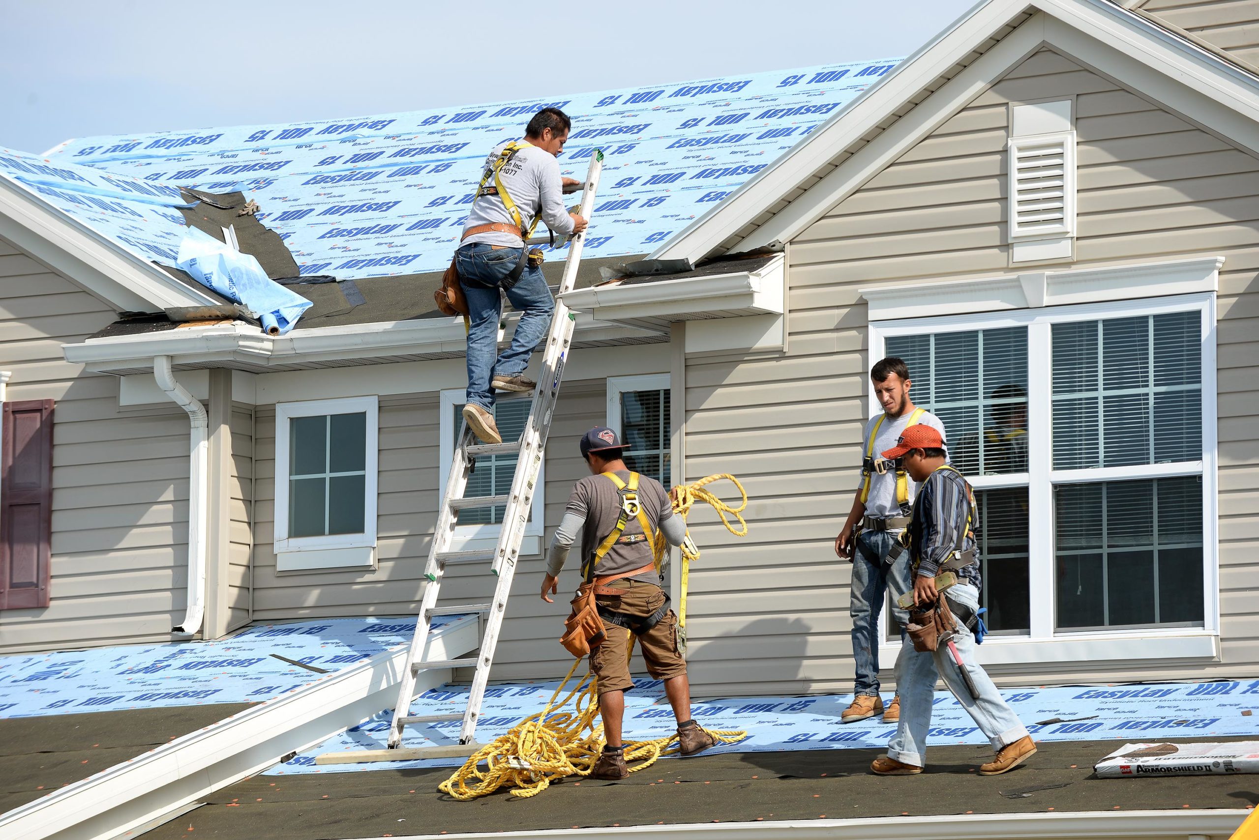 What is a Bonded, Insured, and Licensed Contractor?