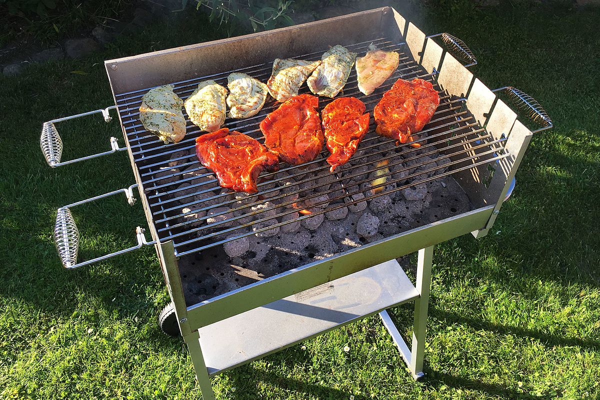 Basic Steps To Build Charcoal Grill Setup For Beginners