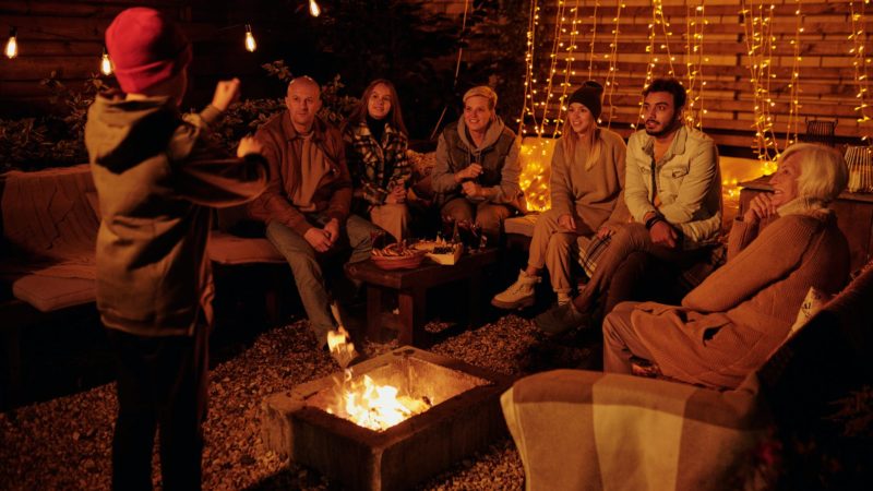 Throw The Best Bonfire Party With Your Friends